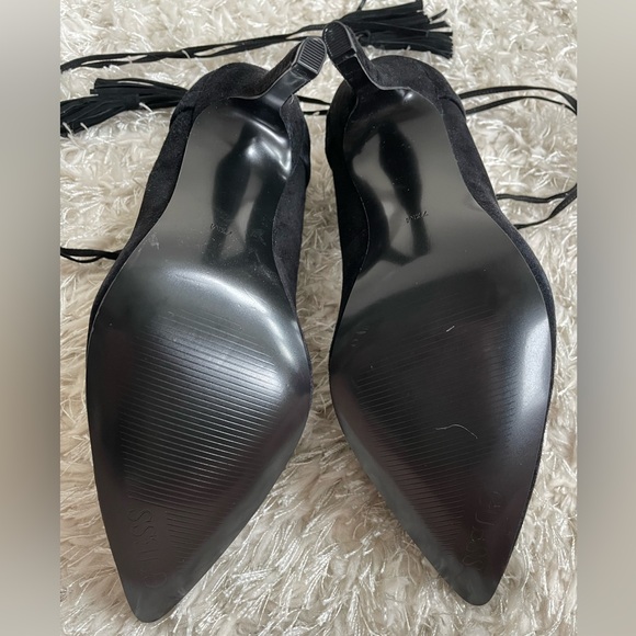 Guess Black Suede Pointed Toe Ankle Lace Up Tassel Tie Heels - Picture 9 of 9